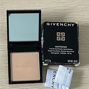 Unused- Givenchy Matissime Powder Foundation Refilllable SPF20- 14 Matt Pearl